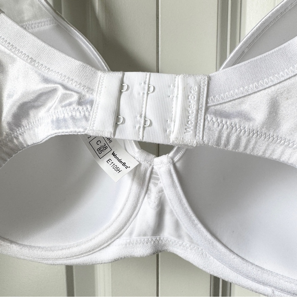 Wonderbra 38C Full Support Underwire Bra - Picture 9 of 12